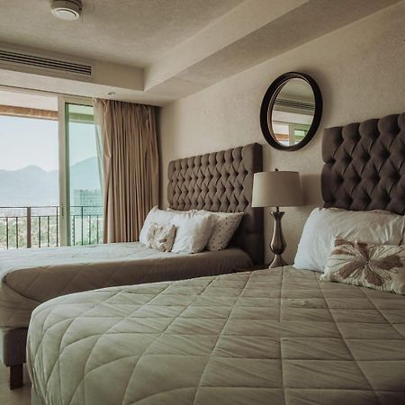 Grand Venetian Beachfront Condos Puerto Vallarta Exteriér fotografie