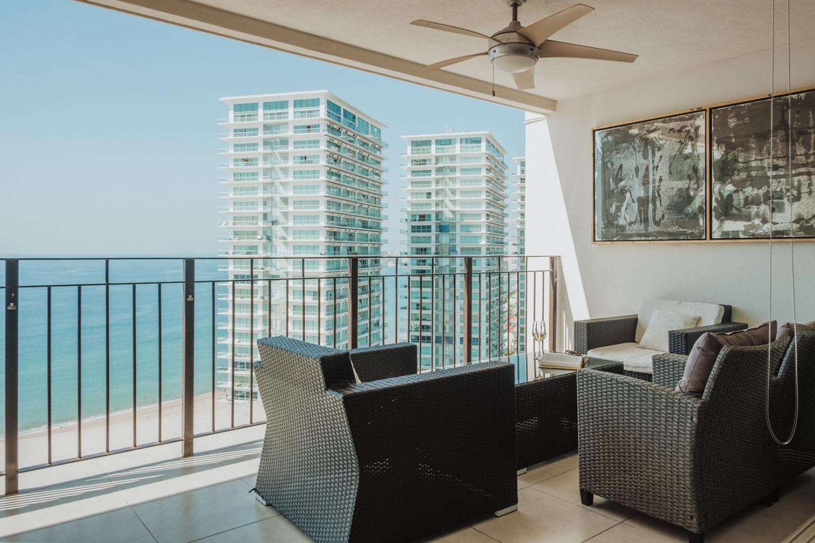 Grand Venetian Beachfront Condos Puerto Vallarta Exteriér fotografie