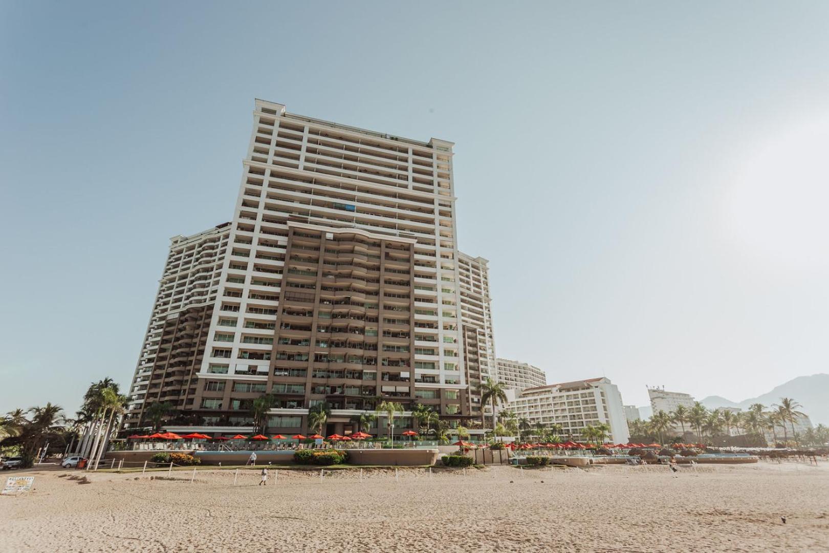 Grand Venetian Beachfront Condos Puerto Vallarta Exteriér fotografie