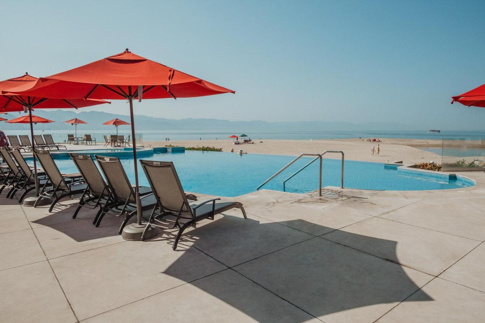 Grand Venetian Beachfront Condos Puerto Vallarta Exteriér fotografie