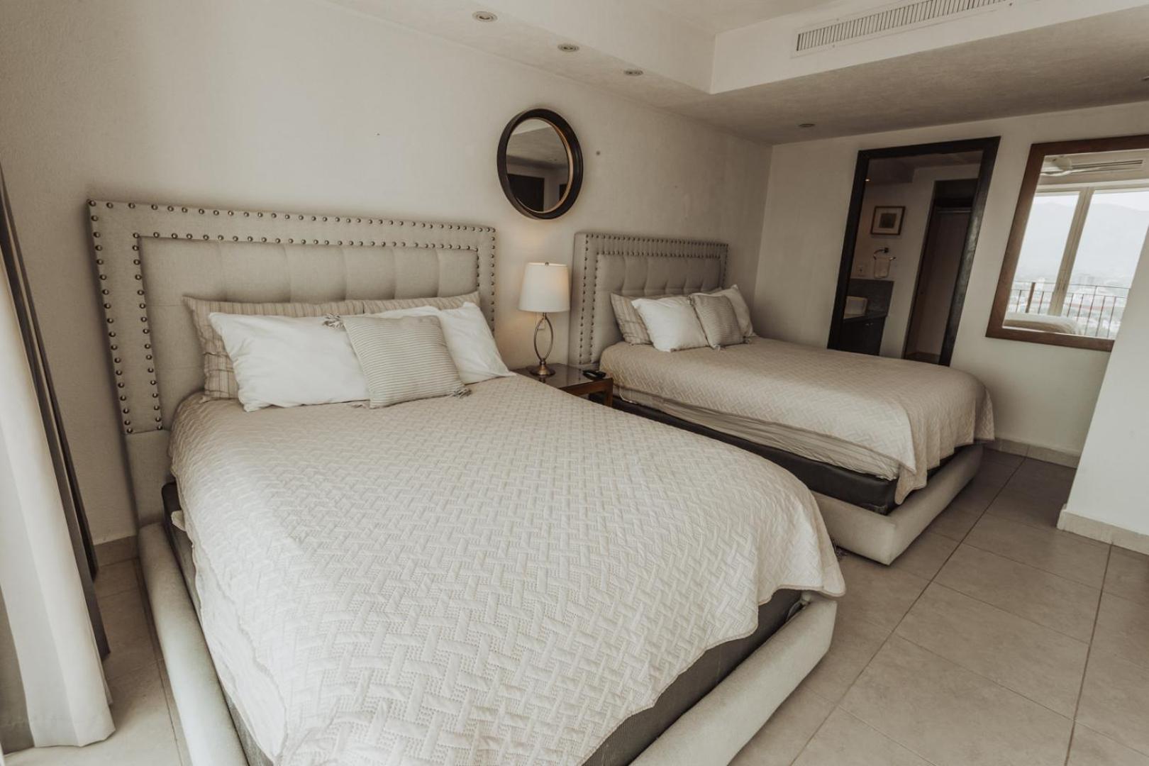 Grand Venetian Beachfront Condos Puerto Vallarta Exteriér fotografie