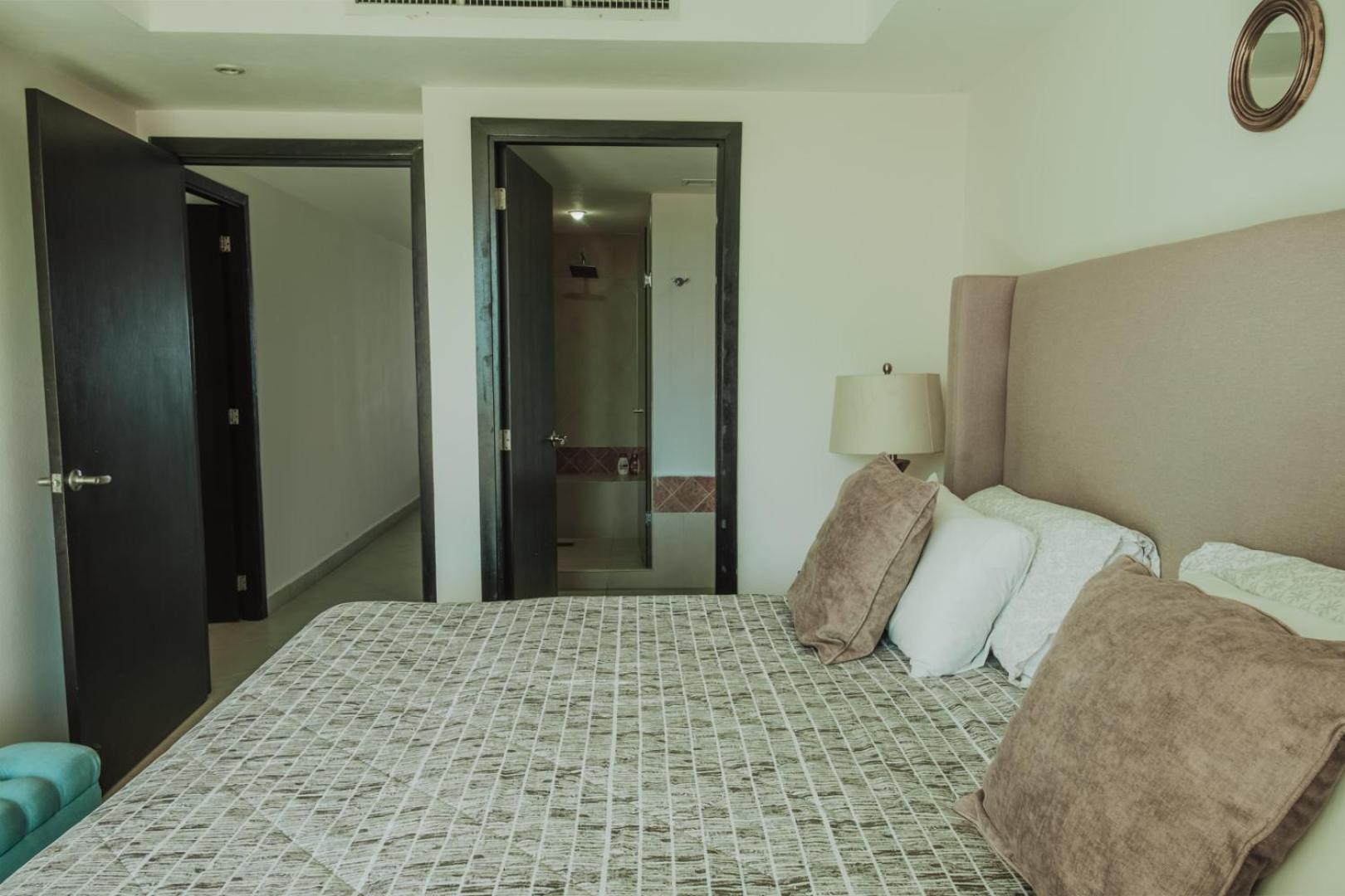 Grand Venetian Beachfront Condos Puerto Vallarta Exteriér fotografie